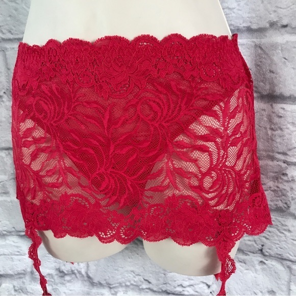 $50 if bundled Victoria’s Secret Lace Garter Thong Skirt Deadstock Small‎ Red - Picture 10 of 10